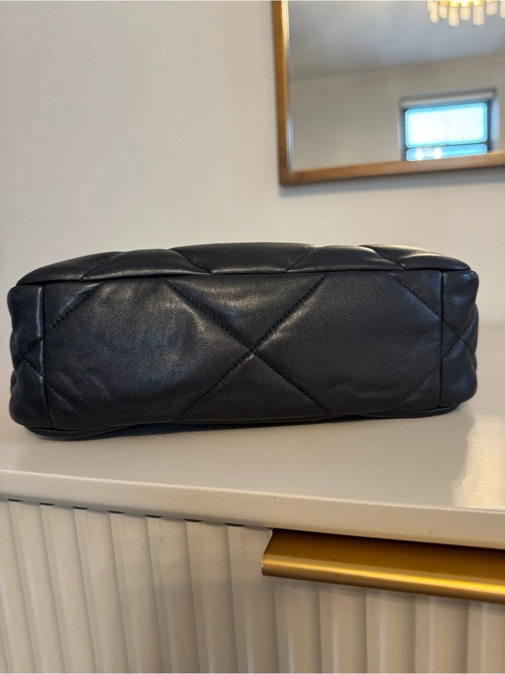 CHANEL 19 Flap Bag / black